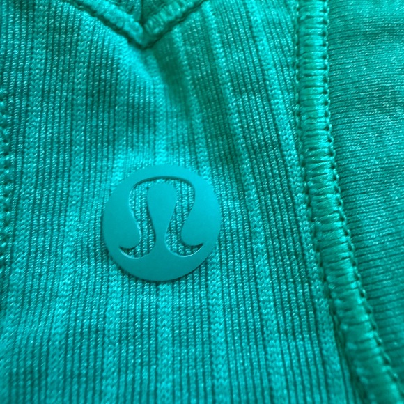 Women’s Lululemon Ebb To Street Green Tank Top Size 12 - Picture 4 of 7